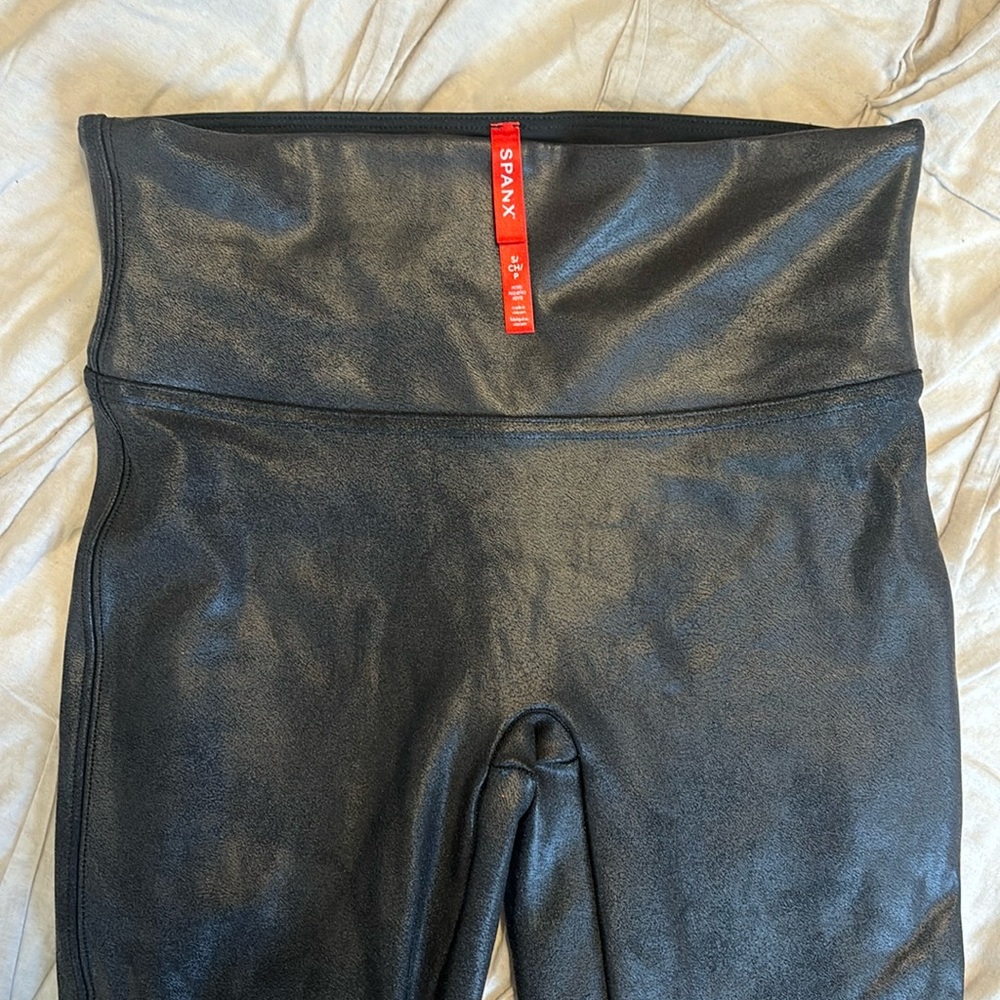 SPANX Faux Leather Leggings
Black / Petite / S
